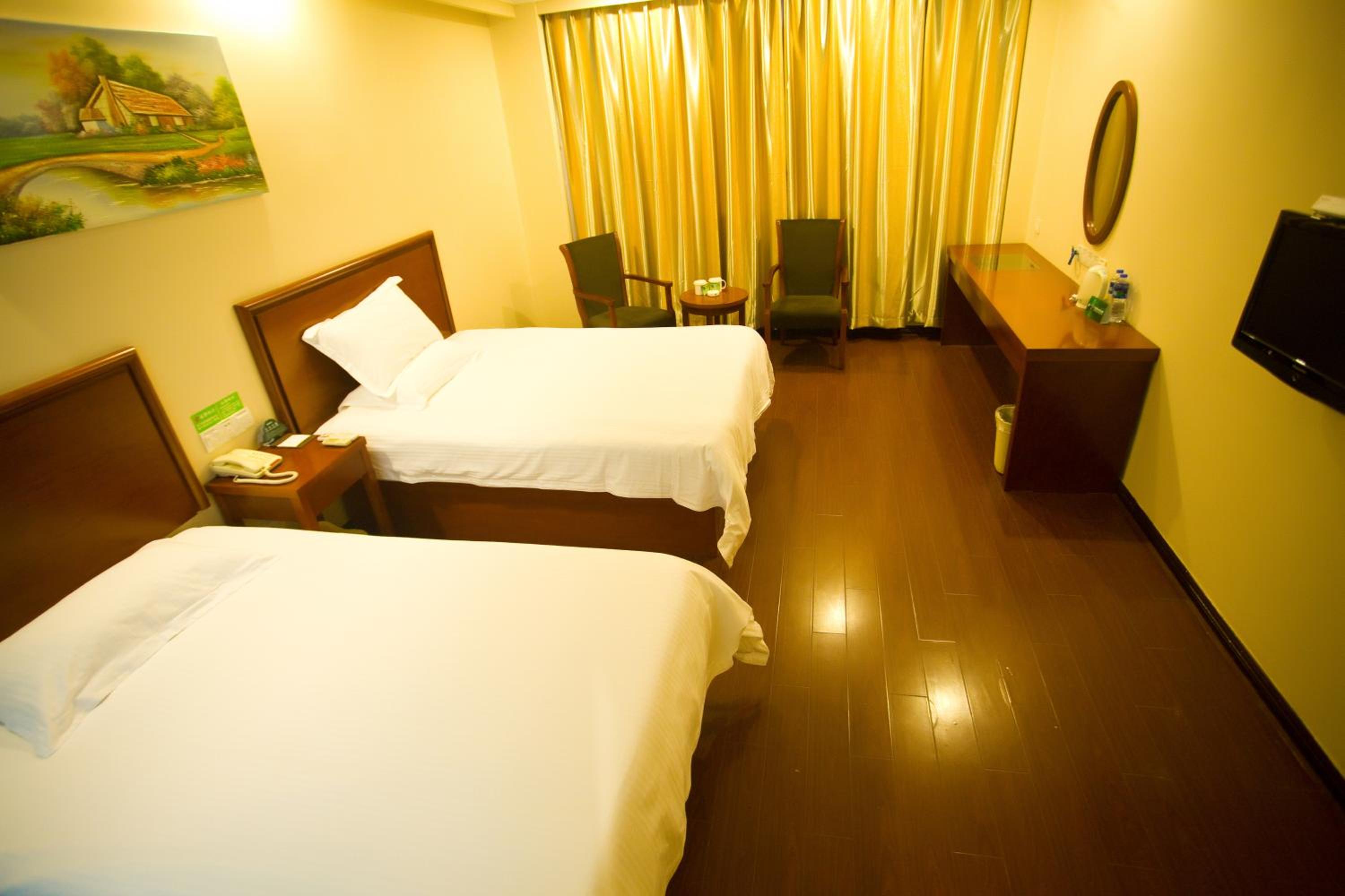 Family, 1 Double and 1 Single Bed, Greentree Inn Shanghai Meilan Lake Hutai Road Express Hotel 2/4