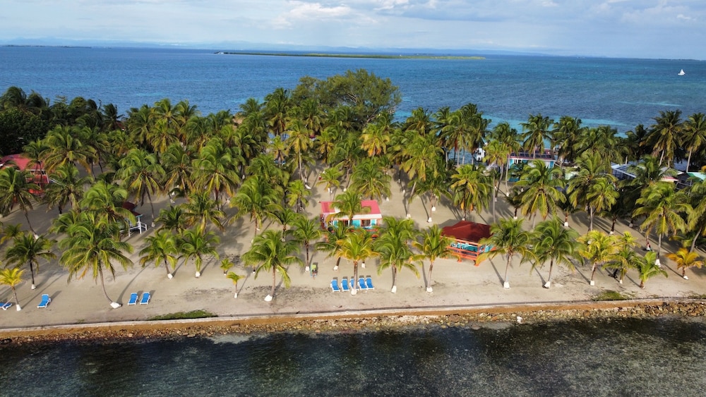 Blue Marlin Beach Resort 39/51