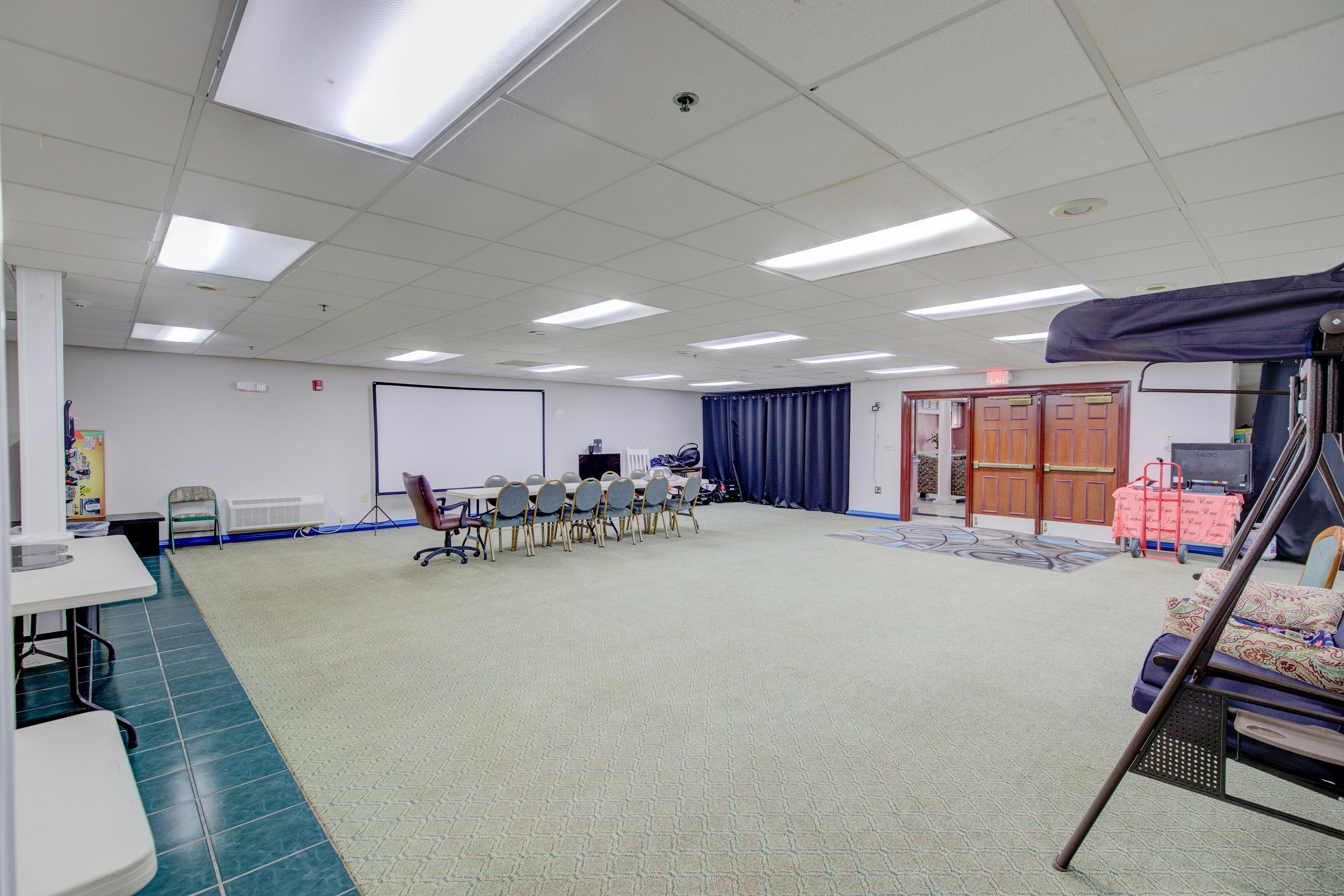 Plantation Inn & Suites Near Locust Grove I 75 22/34