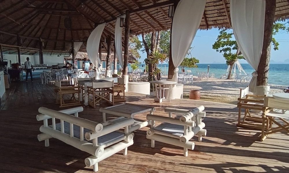 Mayalay Beach Resort 13/50