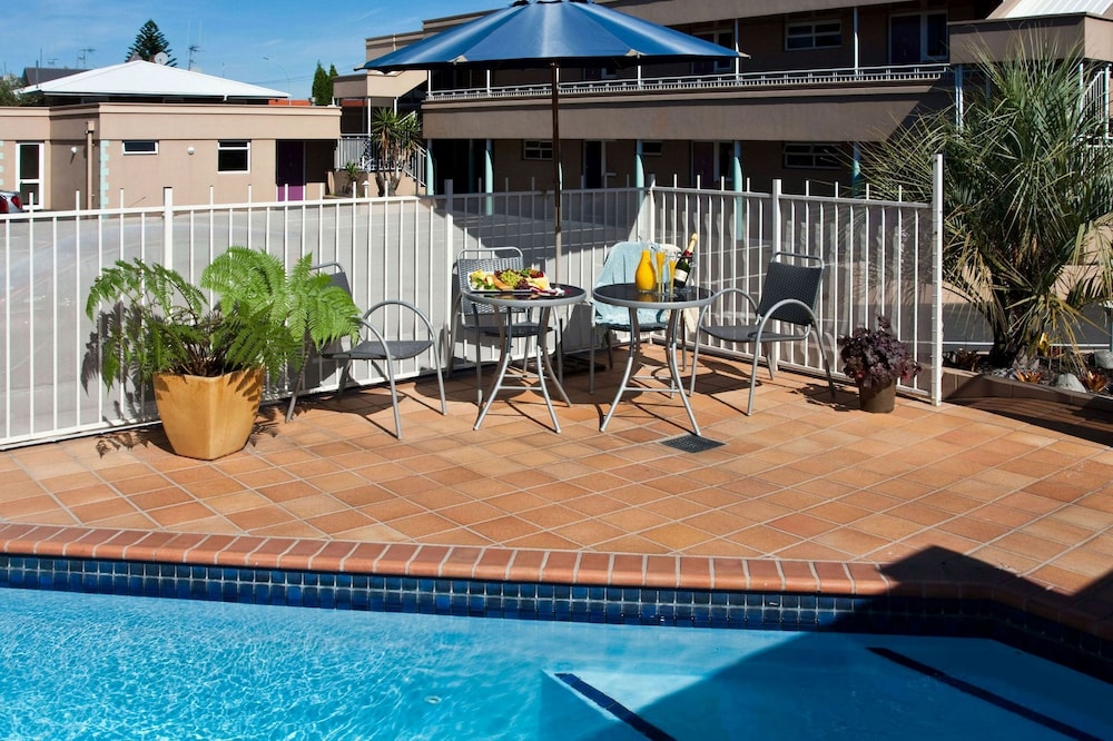 Baywatch Motor Inn 31/41