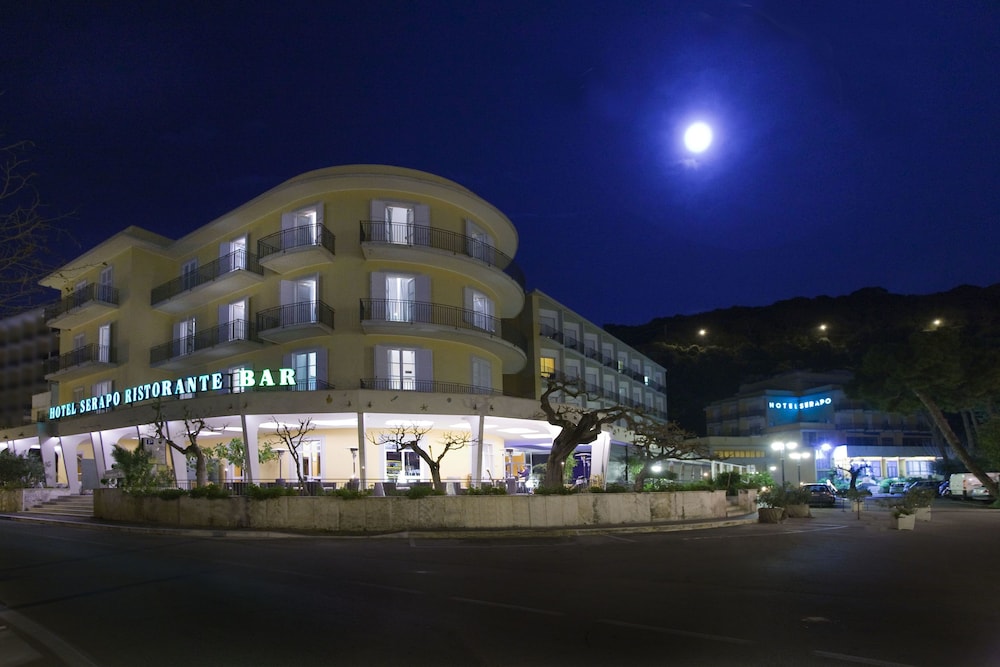Hotel Serapo 2/58