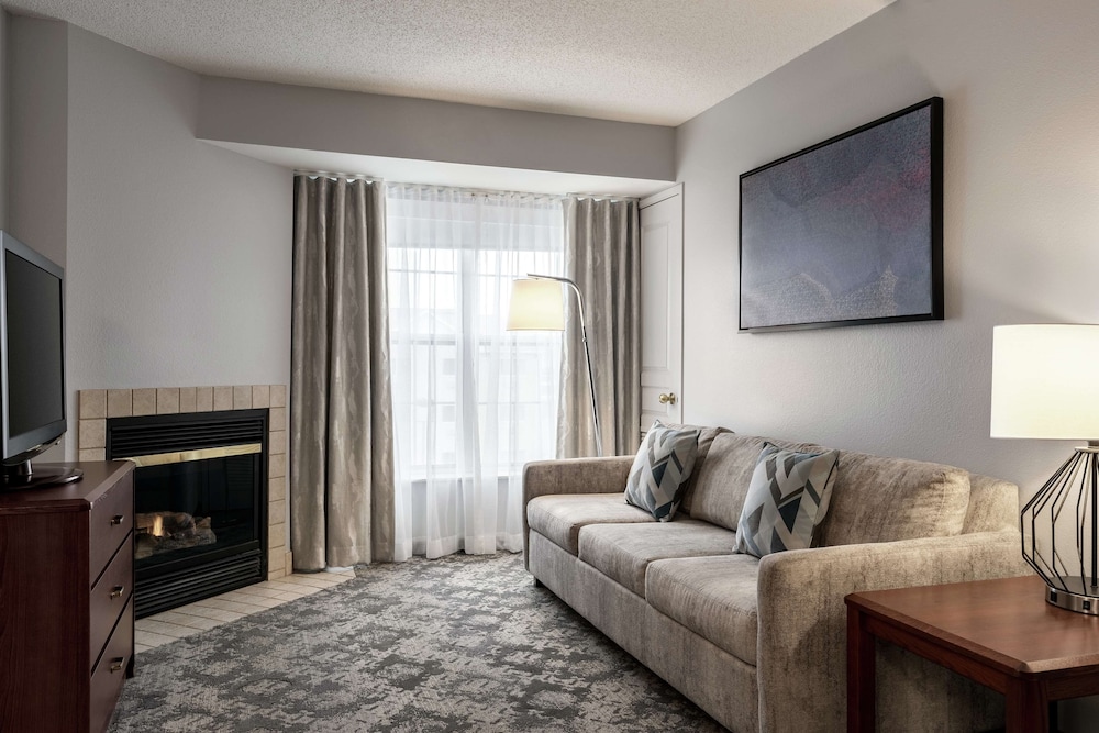Homewood Suites by Hilton Erie 25/42