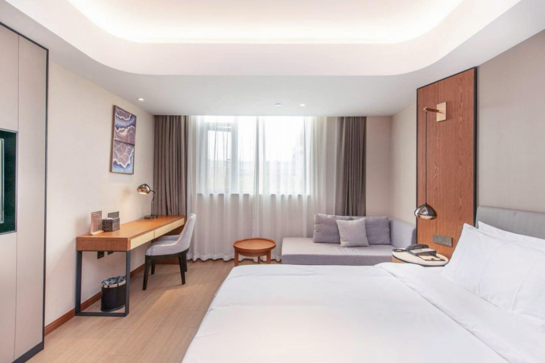 Yitem (Shanghai Hongqiao International Exhibition Center Beiqing Highway) 22/49
