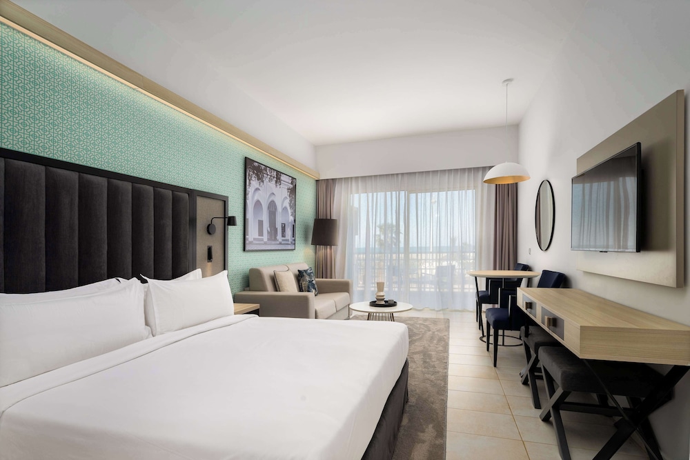 Executive, Queen Bed, Beach Front, Lounge Access