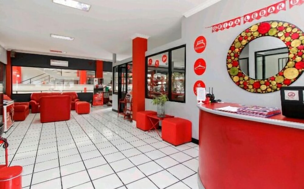 Reddoorz Plus Near Rs Fatmawati 2 7/28