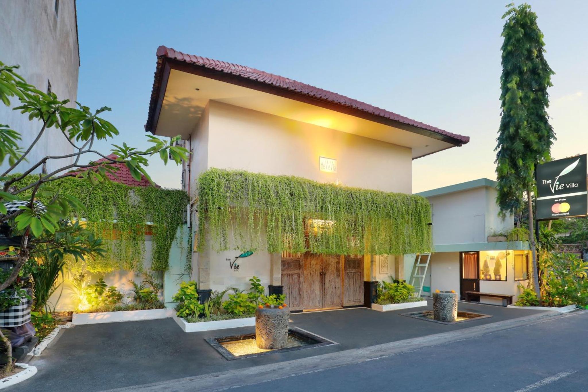 THE VIE VILLA 2/35