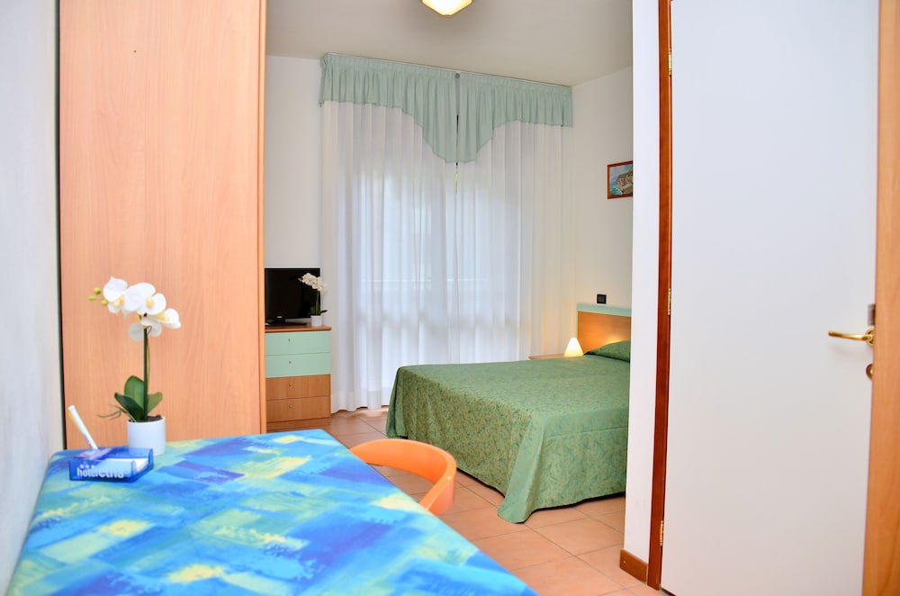 Etna Hotel 30/50