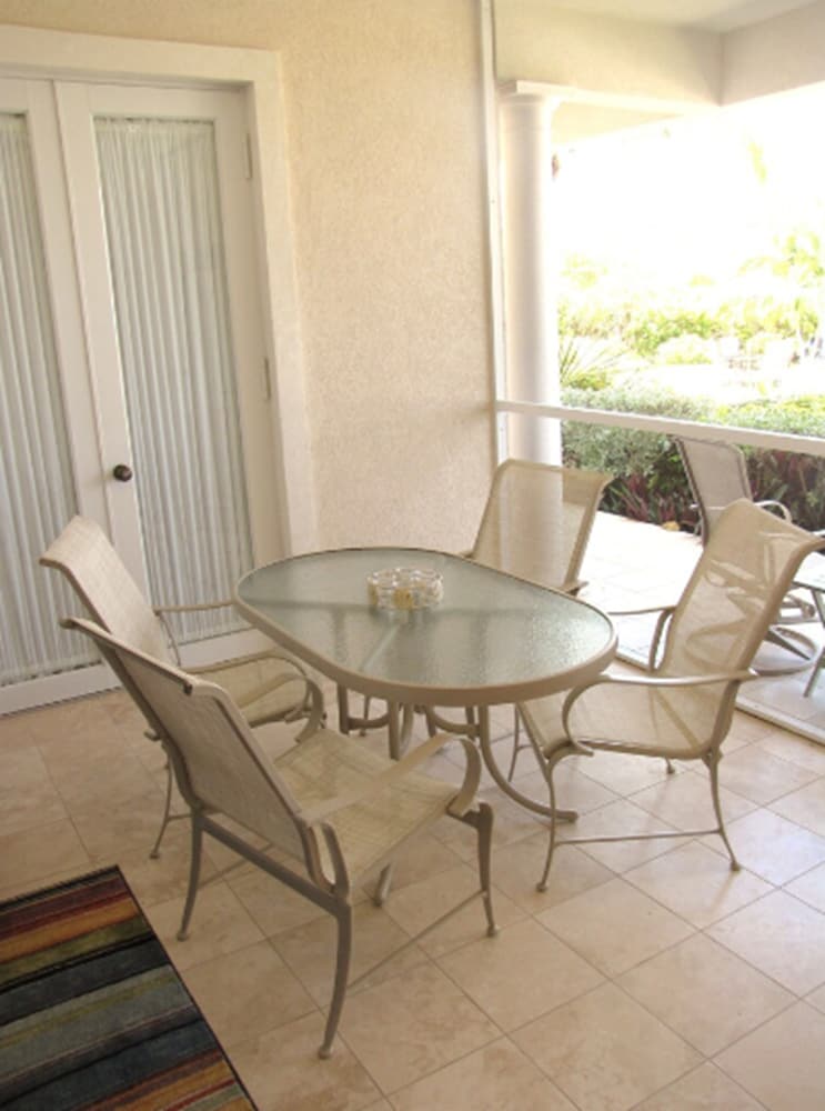 Grandview on Grace Bay 20/50
