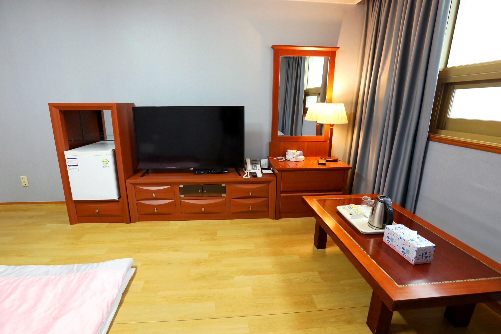 Prime Tourist Hotel 54/56