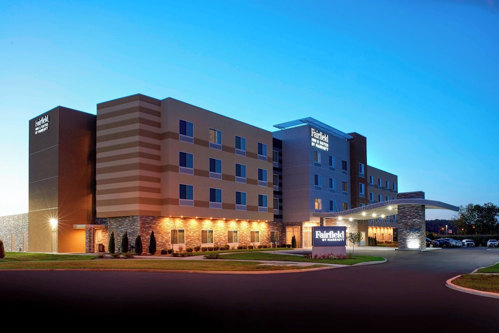 Fairfield Inn And Suites Columbus In 2/50