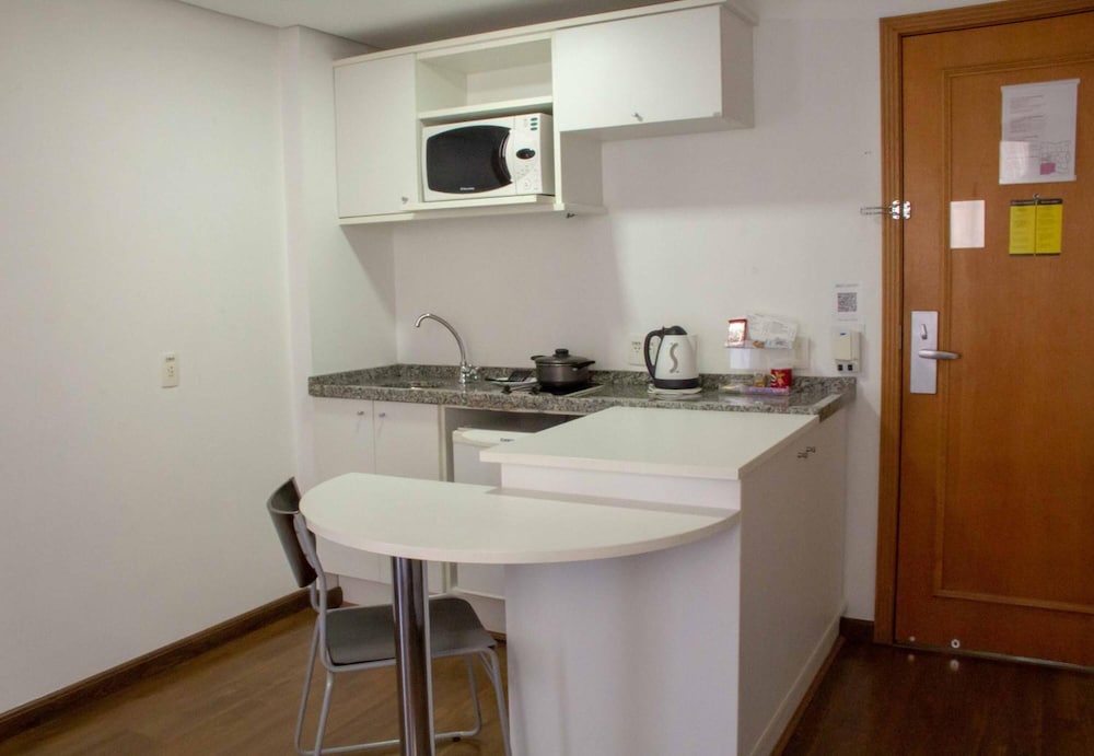 Twin Towers Flat 61/62