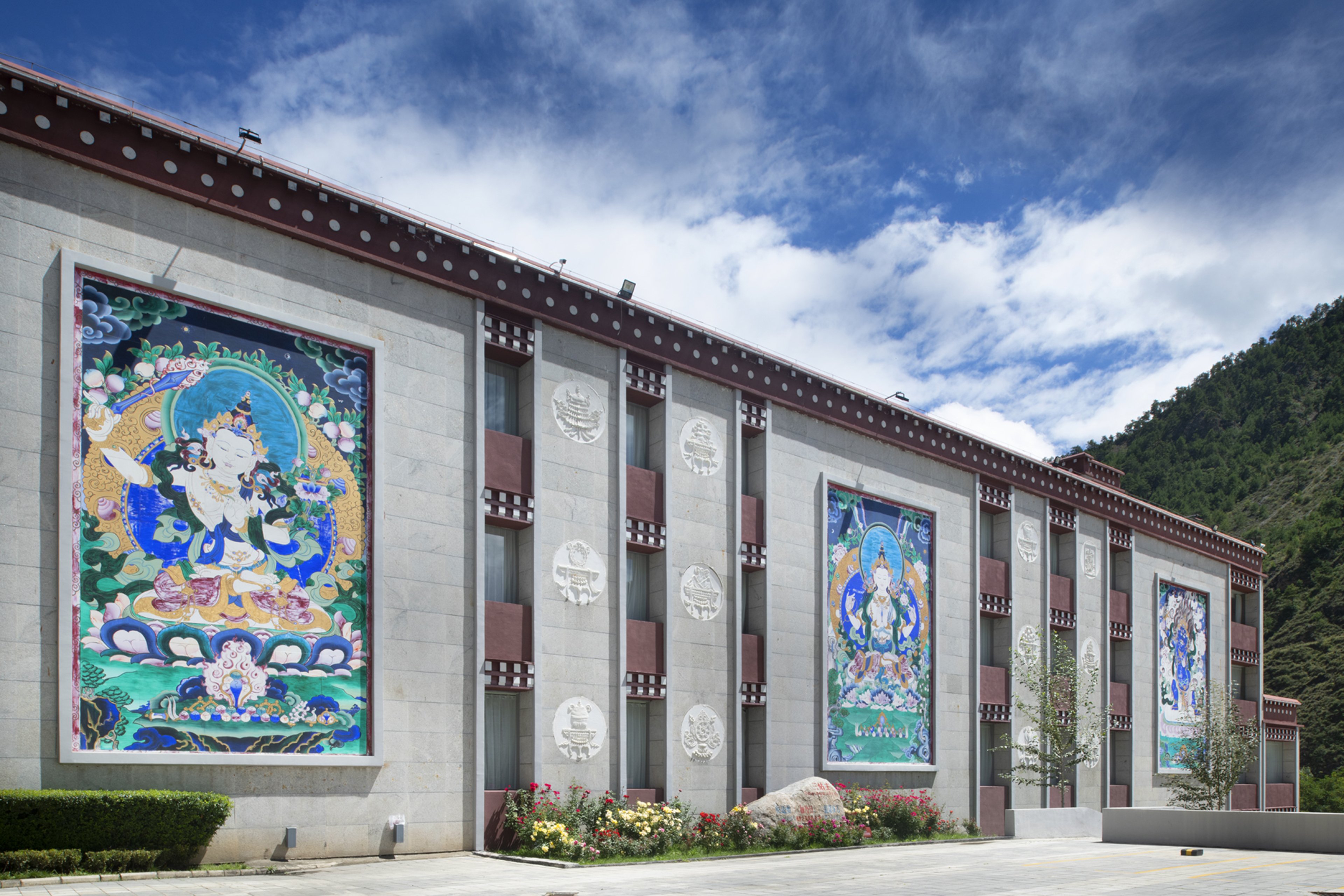 Crowne Plaza Yading 1/81