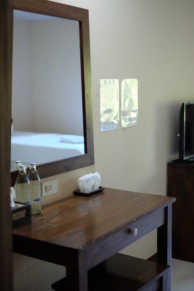 Baan Busaba Hotel 34/35
