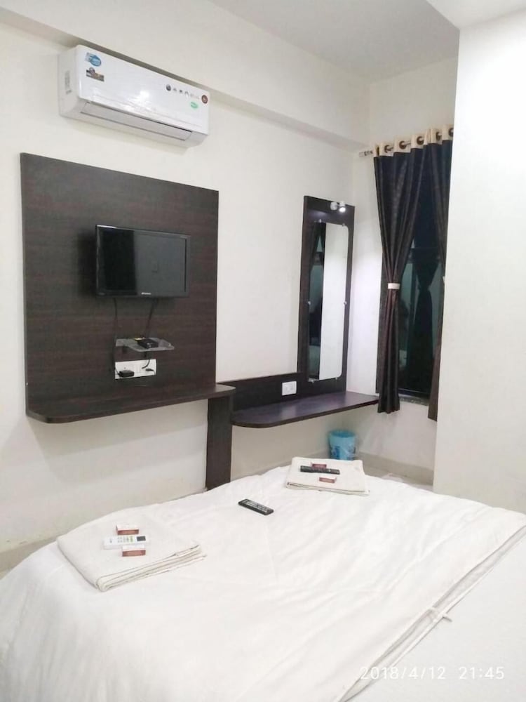 Hotel Gayatri By Sky Stays 14/22
