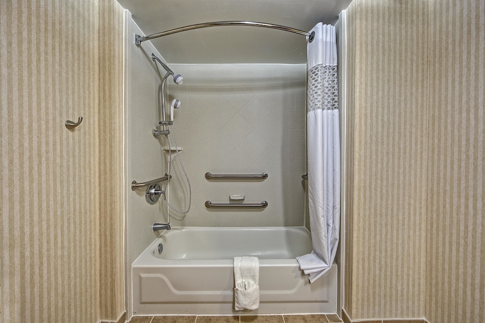 Hampton Inn Athens GA 30/70