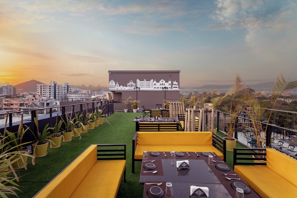Horizon Hotel 38/49