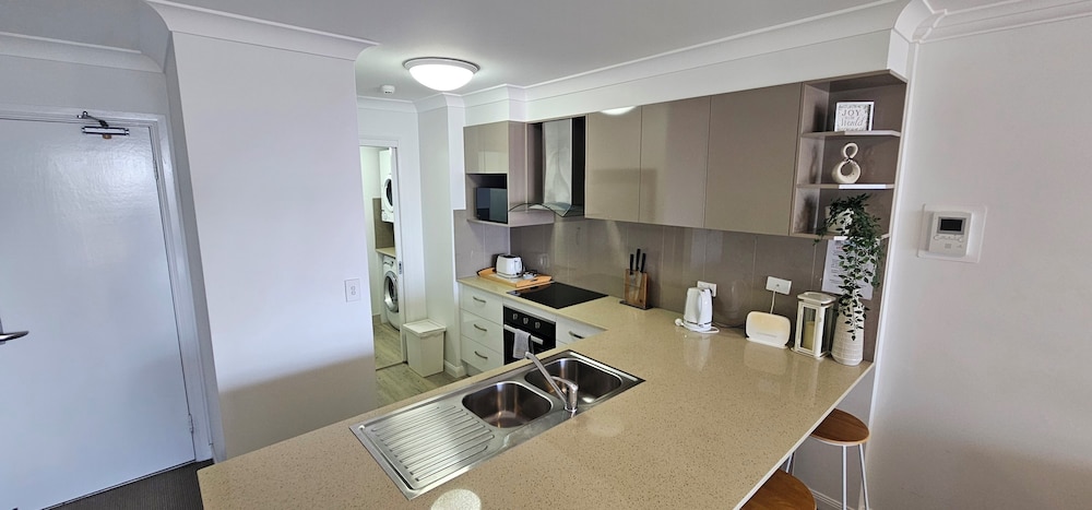 Broadbeach Holiday Apartments 34/50