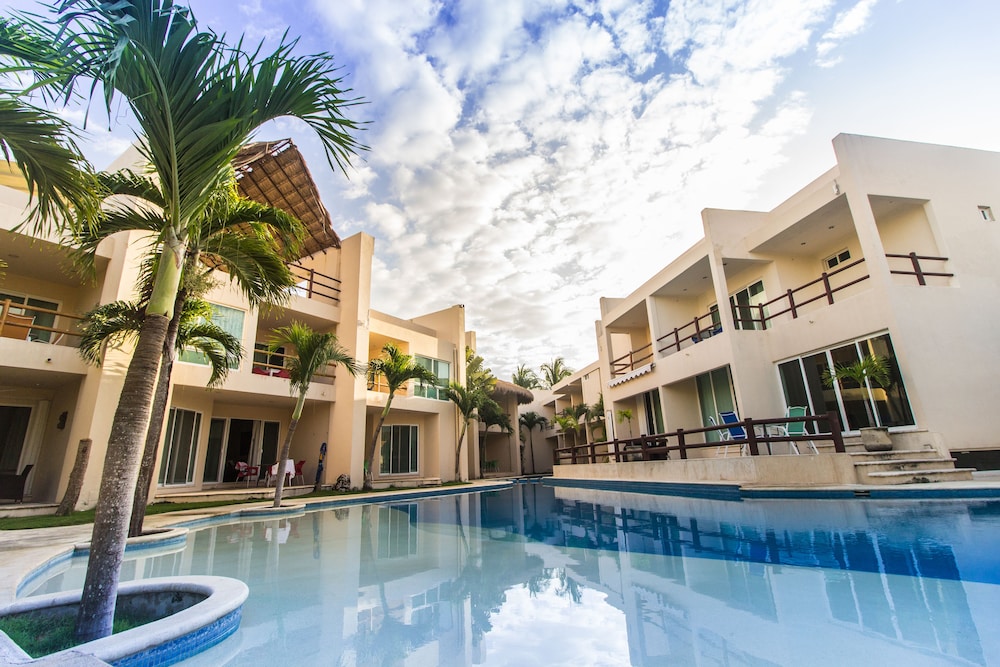 Coral Maya Stay Suites 8/50