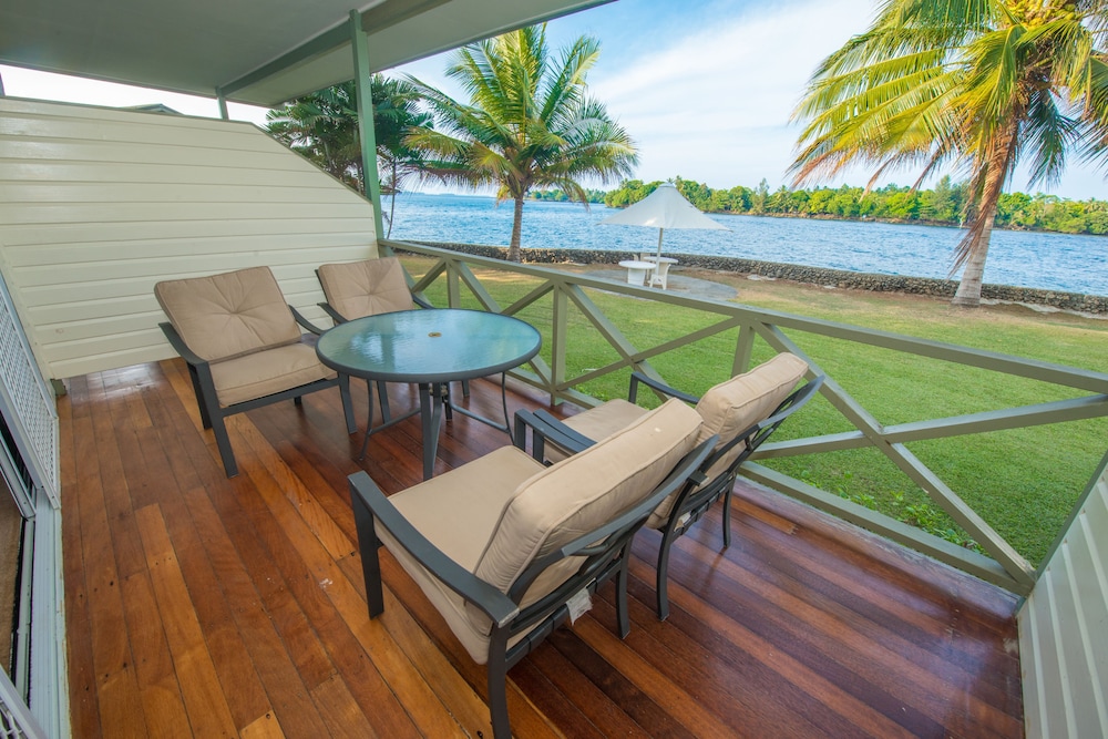 Madang Resort Hotel 34/50
