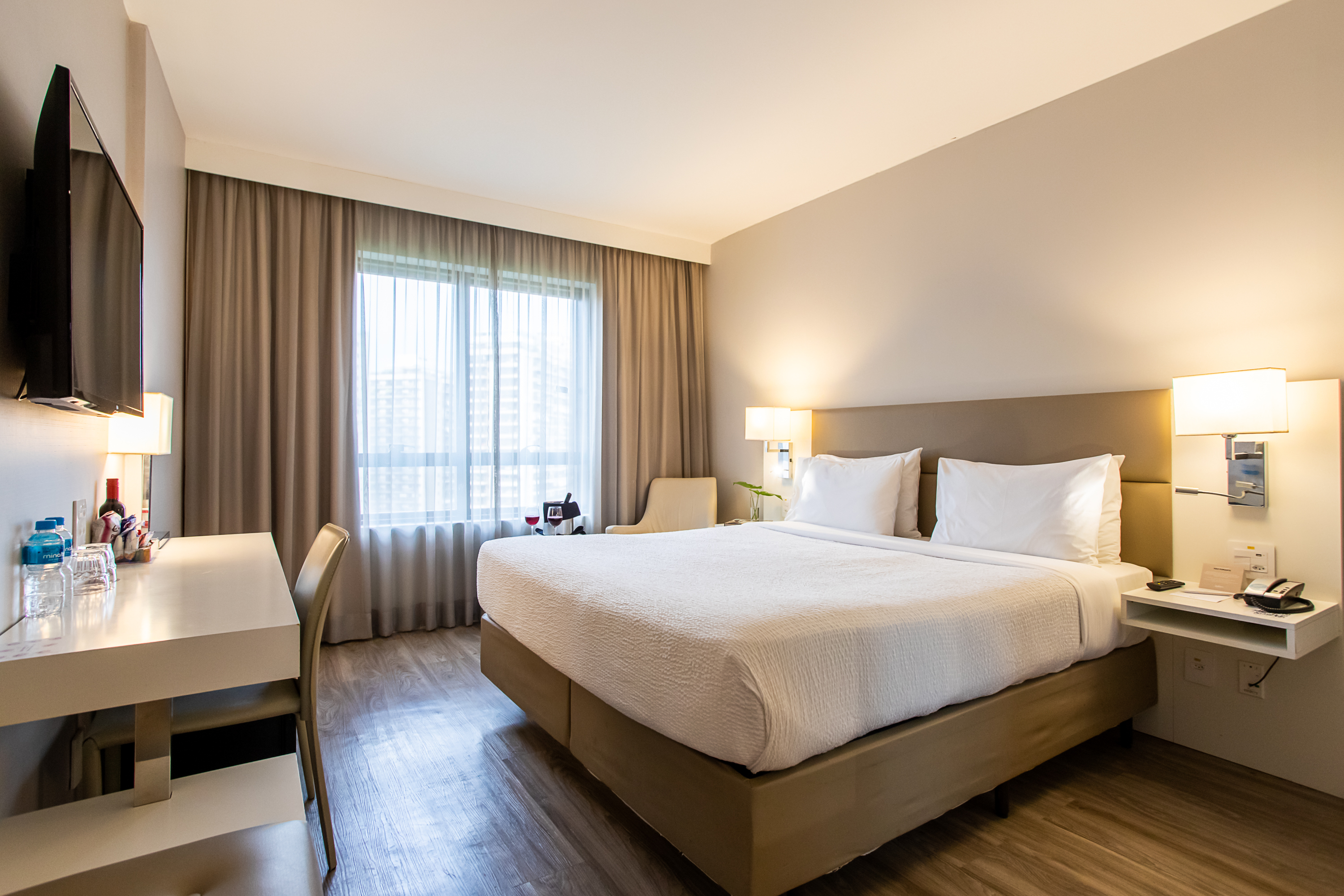 Superior, Single, King Bed
