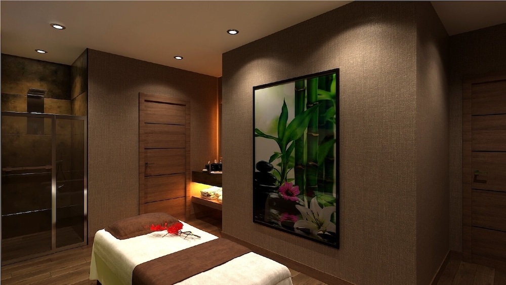 Grand Sapphire City Hotel 25/38