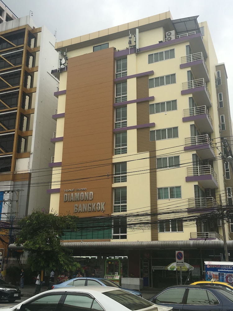 Diamond Bangkok Apartment 1/15