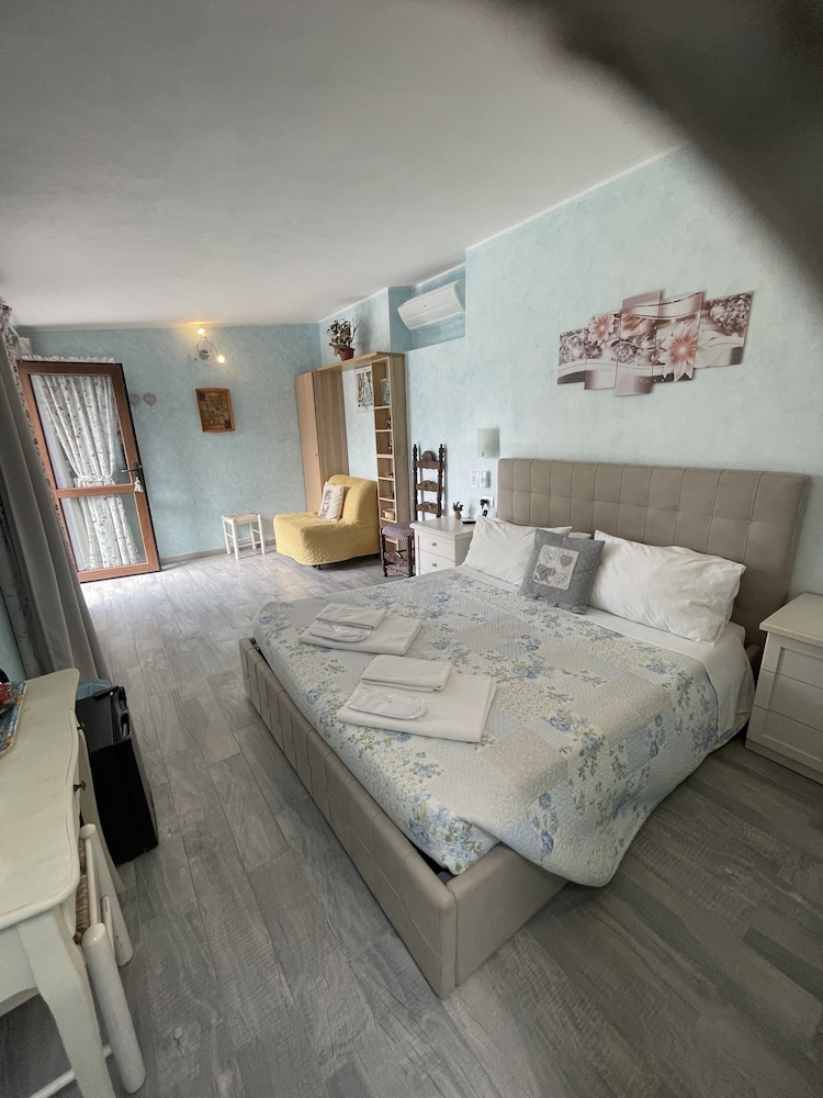 Exclusive, Triple, Double Bed, Pool Side, Sofa