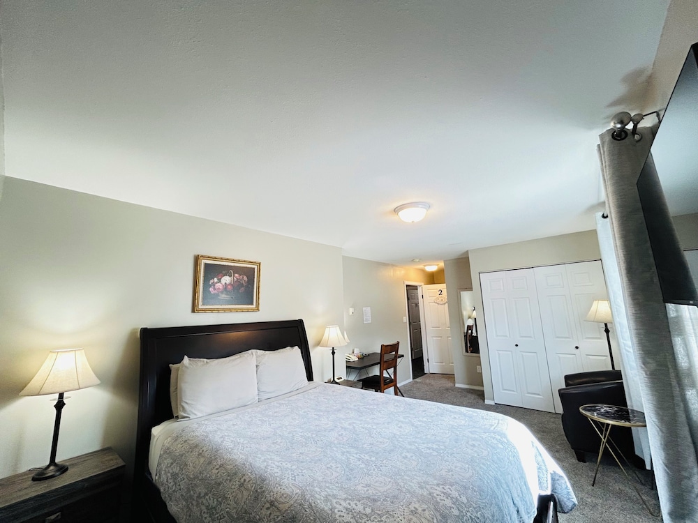 Midnight Sun Inn 16/47
