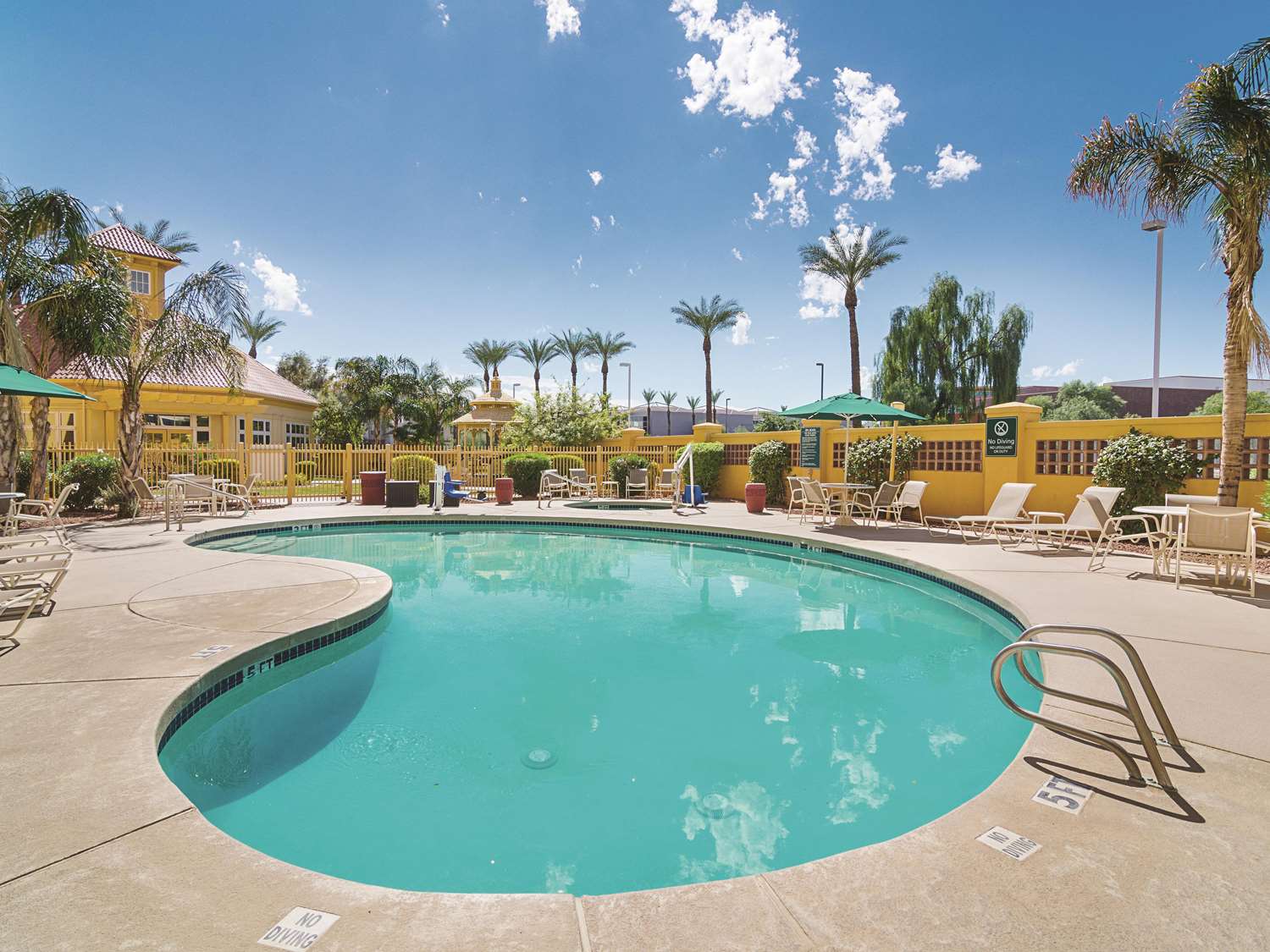 La Quinta Inn And Suites By Wyndham Phoenix Mesa West 51/56