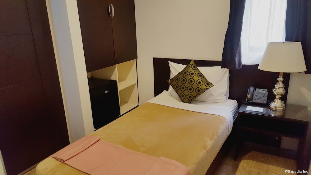 Zen Rooms Makati Amorsolo 15/59