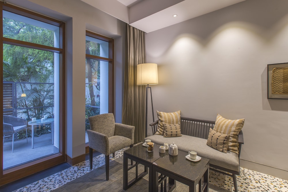 The Manor New Delhi 47/74