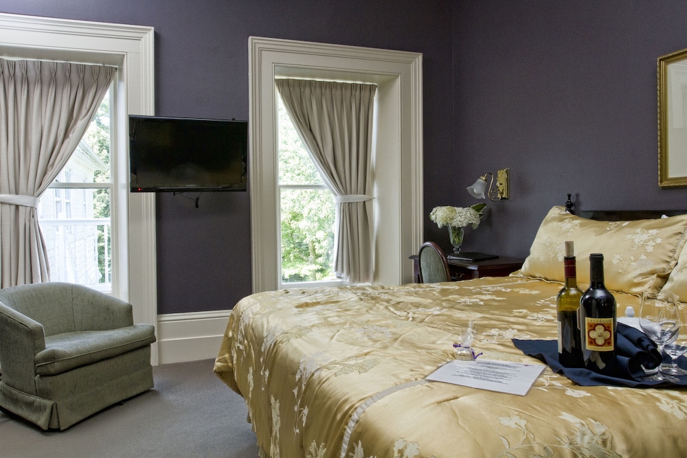 Westover Inn 26/69