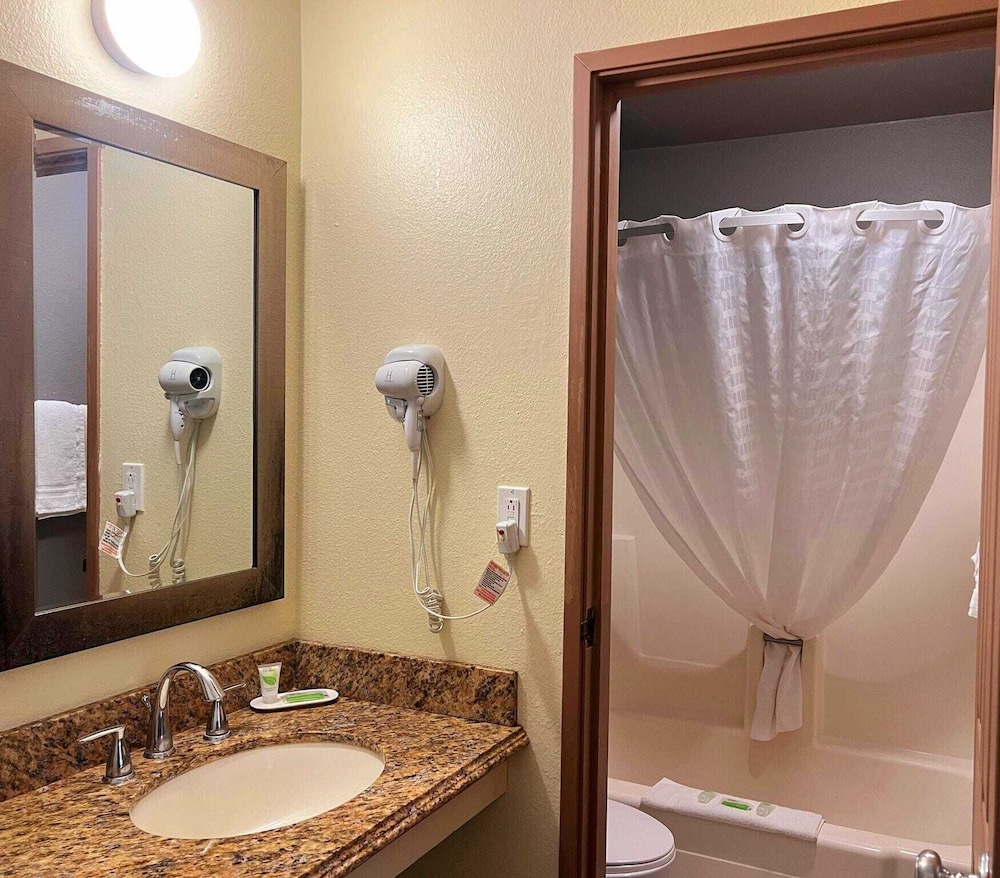 Oyo Hotel Downtown Castle Rock 36/37