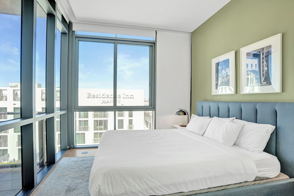 2 Bedrooms, Design, Apartment, 2 King Beds, City View, Sofa, Kitchen