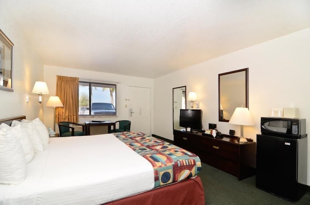 Best Western Colorado River Inn 10/36