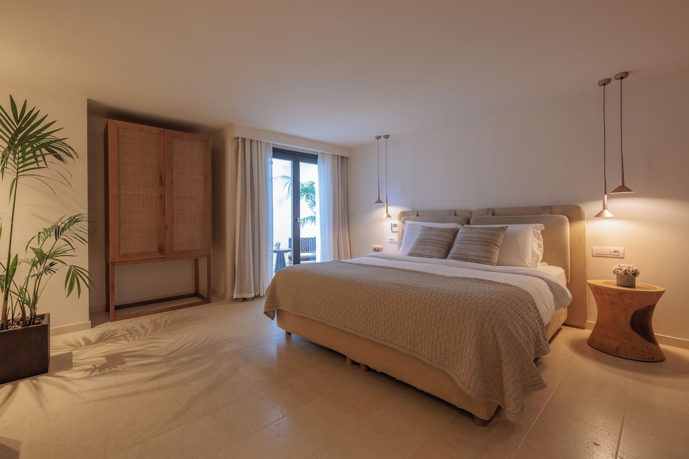 Maisonette, 1 Queen and 1 Single Bed, Private Pool