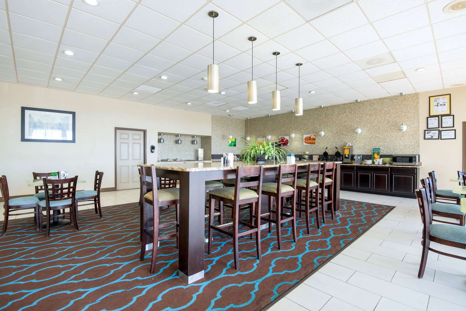 restaurant cafeteria