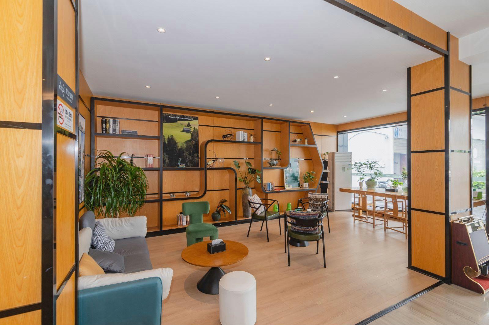 Chonpines Hotel Jingzhou Ancient City Dongmen 66/73
