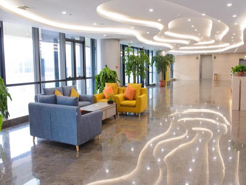 GreenTree Eastern Rizhao High Speed Railway Station Hotel 16/18