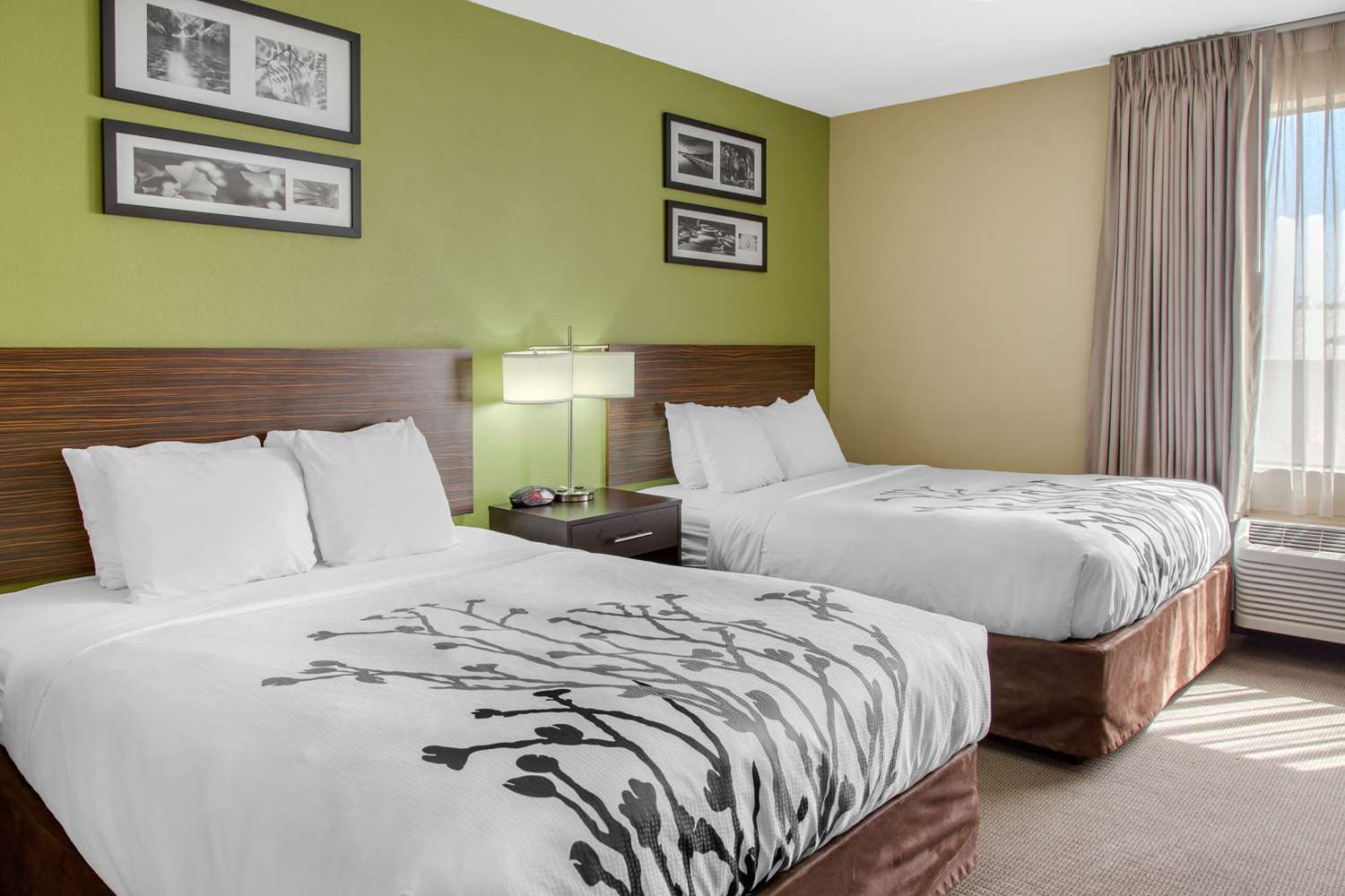 SUITE, 2 QUEEN BEDS