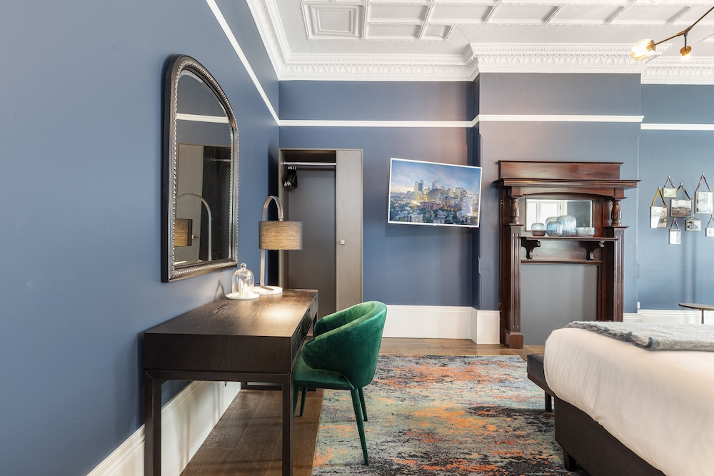 The Albert Hotel Mosman 23/50