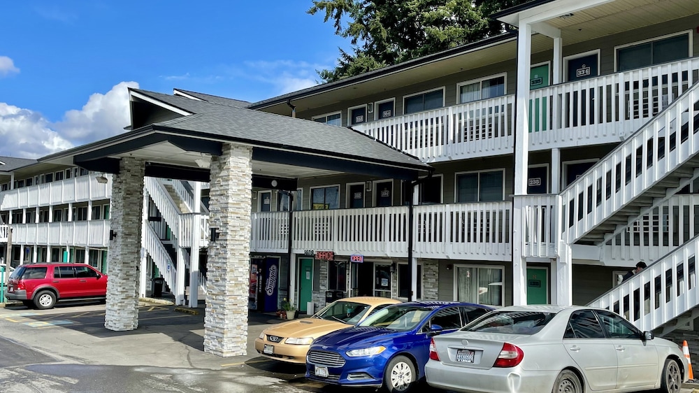 Basecamp Puyallup a Travelodge by Wyndham 41/50
