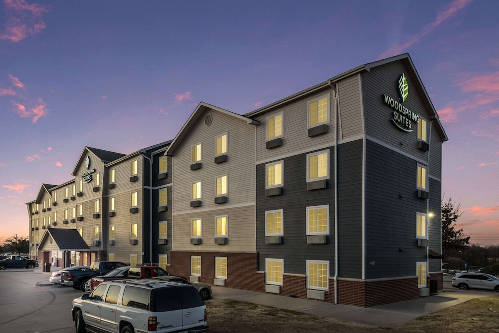WoodSpring Suites Denton 2/35