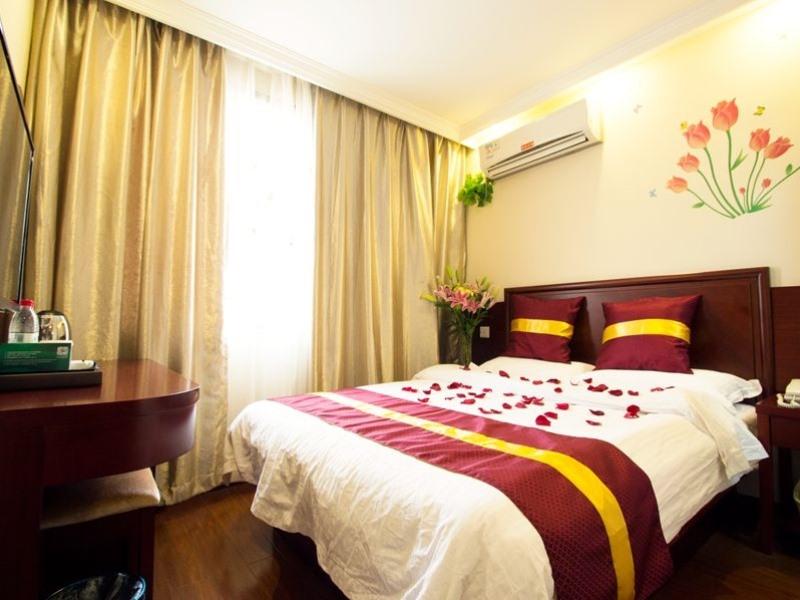 GreenTree Inn Shanghai World Expo Site Yangsi Metro Station Shell Hotel 8/16