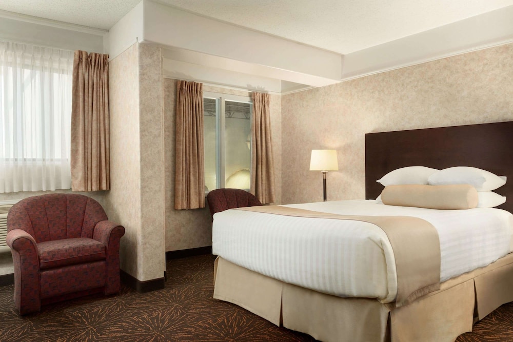 Travelodge By Wyndham Lloydminster 14/33