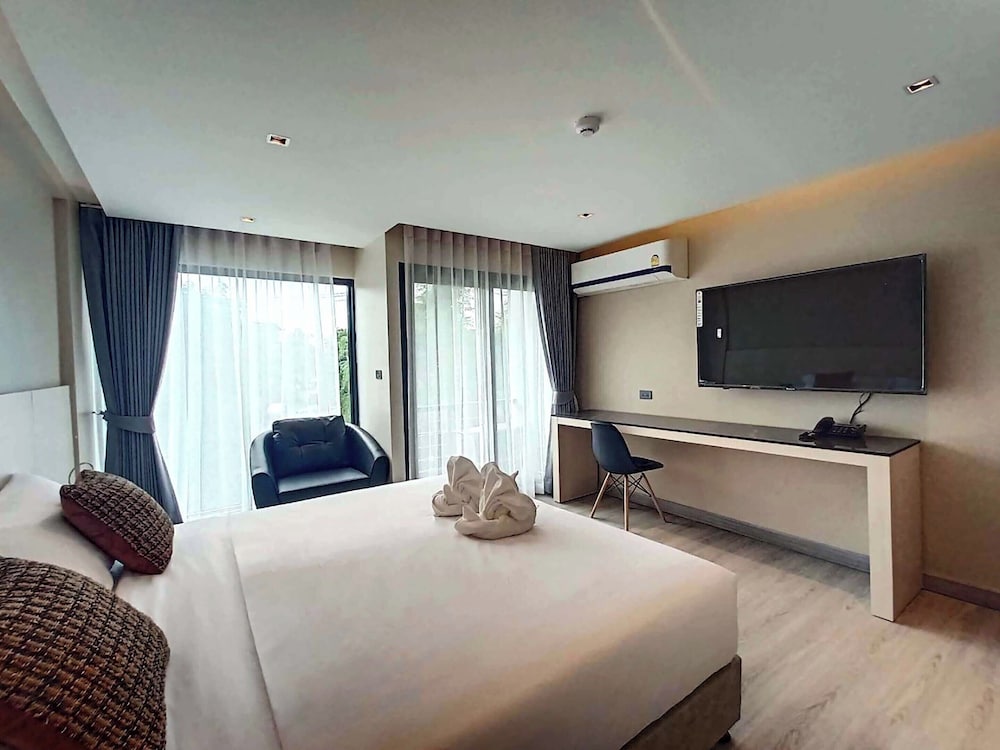 STANDARD, KING BED