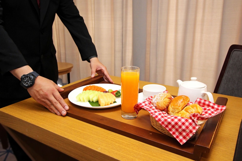 Swiss-Belhotel Pondok Indah 40/69