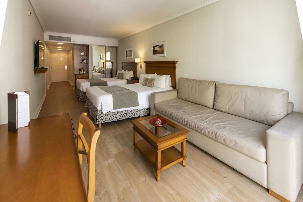 Blank Hotel Recoleta 61/77