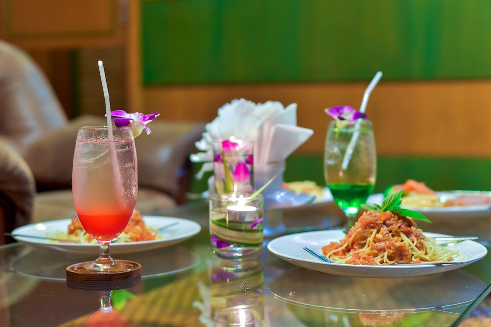 SEASON PALACE HUAHIN HOTEL 20/40